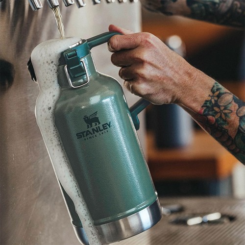 فلاسک استنلی کلاسیک مدل EASY-POUR GROWLER 